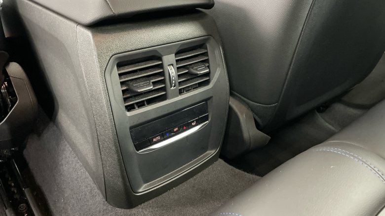 BMW 2 Series 220i M Sport 2dr Step Auto [Pro Pack] Petrol Coupe